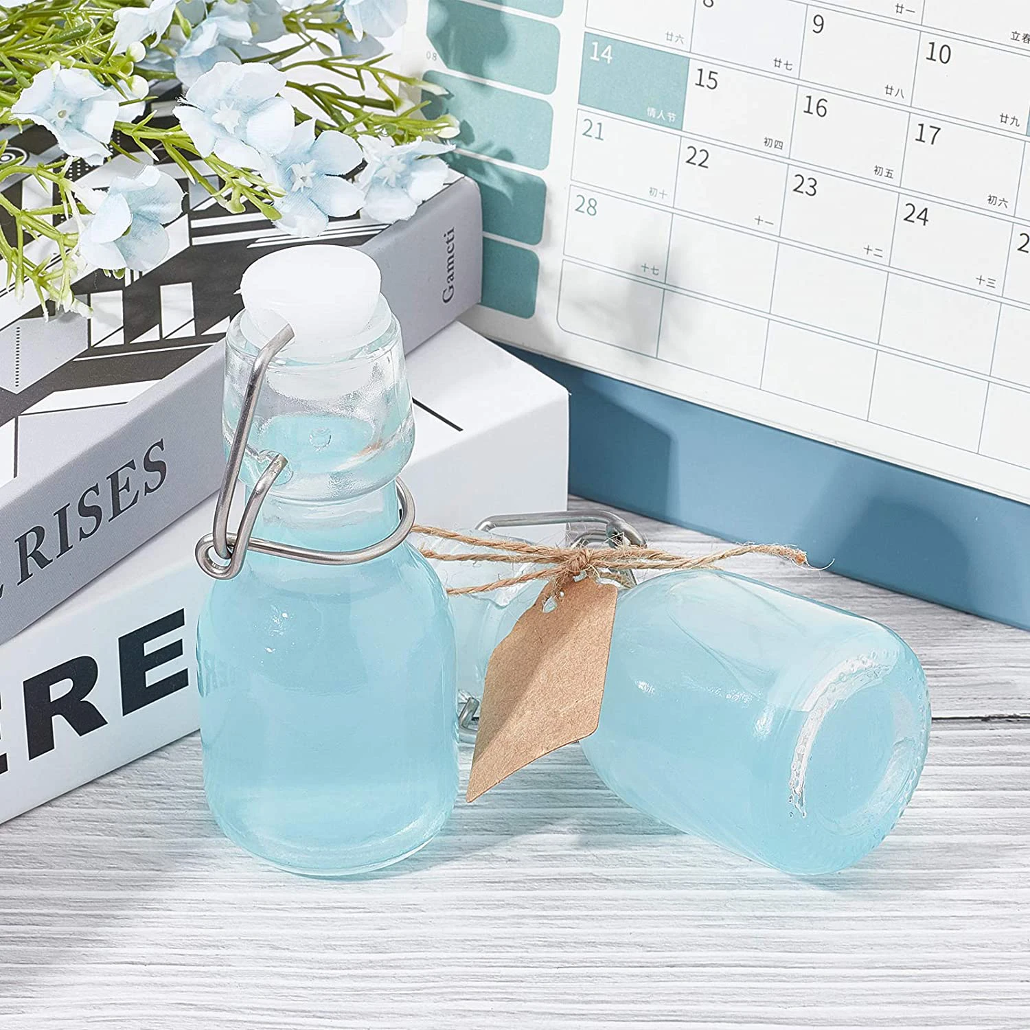 Mini Swing Top Glass Bottles with Tags and Twine For Party Favors 60ML glass bottles,mini glass bottles,mini perfume bottles