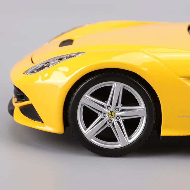 1:24 Высокая литая модель машины Модель Ferrari F12 TDF Модель автомобиля игрушки для детей Подарки