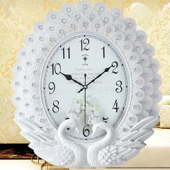 

European style living room peacock new house decoration 2020 new fashion beauty salon wall hanging table mute large quartz clock
