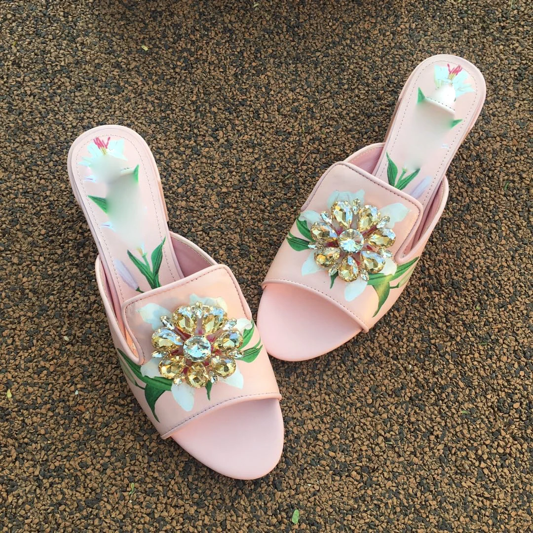 

Flower rhinestone vintage genuine leather women Mid-heel sandals Korean sweety Open toes simple lazy style summer holiday pumps