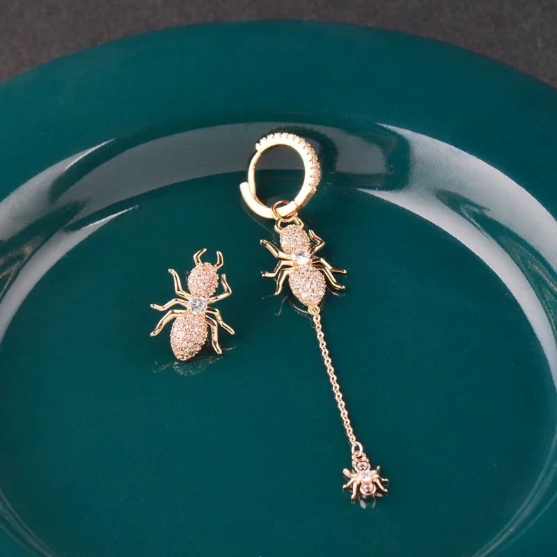 SINLEERY Асимметричные Висячие серьги-гвоздики в виде паука желтого, золотого, серебряного цвета, маленькие Кристальные серьги для женщин, ювелирные изделия ES492 SSD