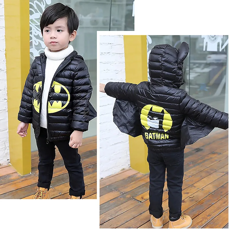 Comprar Bebé niña niño abajo Chaqueta corta de los niños de invierno Batman disfraces de cosplay blancos pato abajo abrigo chaqueta de niño con capucha con cuerno de nieve prendas de vestir