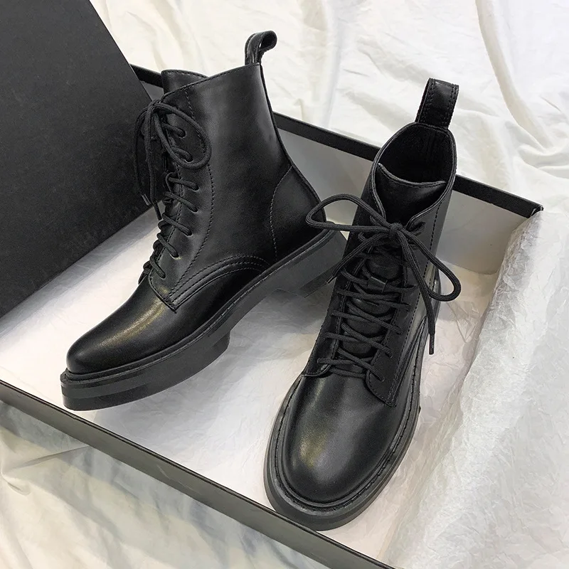 

Martin Boots Women's British-Style 2019 New Style Versatile Black round-Toe Handsome Motorcycle Boots Autumn & Winter plus Velve