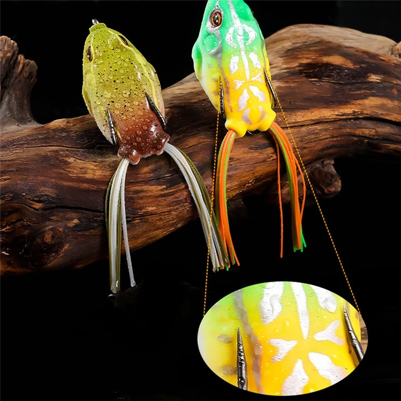 

1PCS Top Water Ray Frog Shape 3D Eyes Crank Wobblers With Hooks For Fly Fishing Soft Tube Bait Plastic Artificial Bait