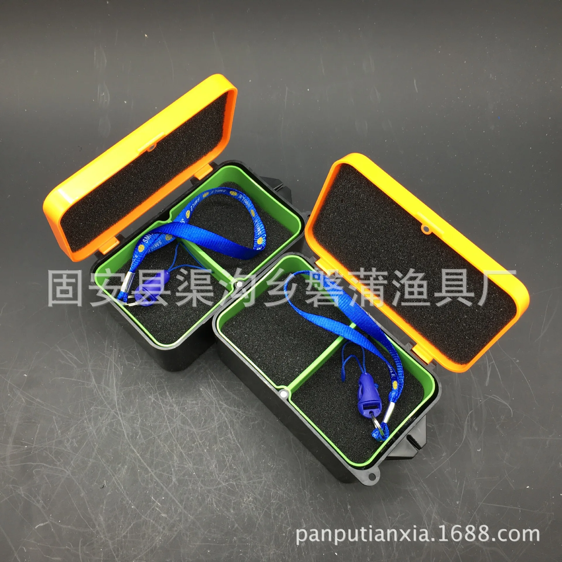 

Double Layer Thick Multi-functional Storage Insulated Bloodworm Bait Earthworm Box Fishing Gear