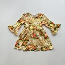 Новое осенне-зимнее платье на Хэллоуин для маленьких девочек, с длинными рукавами, желтого цвета, с цветочным рисунком, тыквы, молочного шелка, эксклюзивная детская одежда до колена