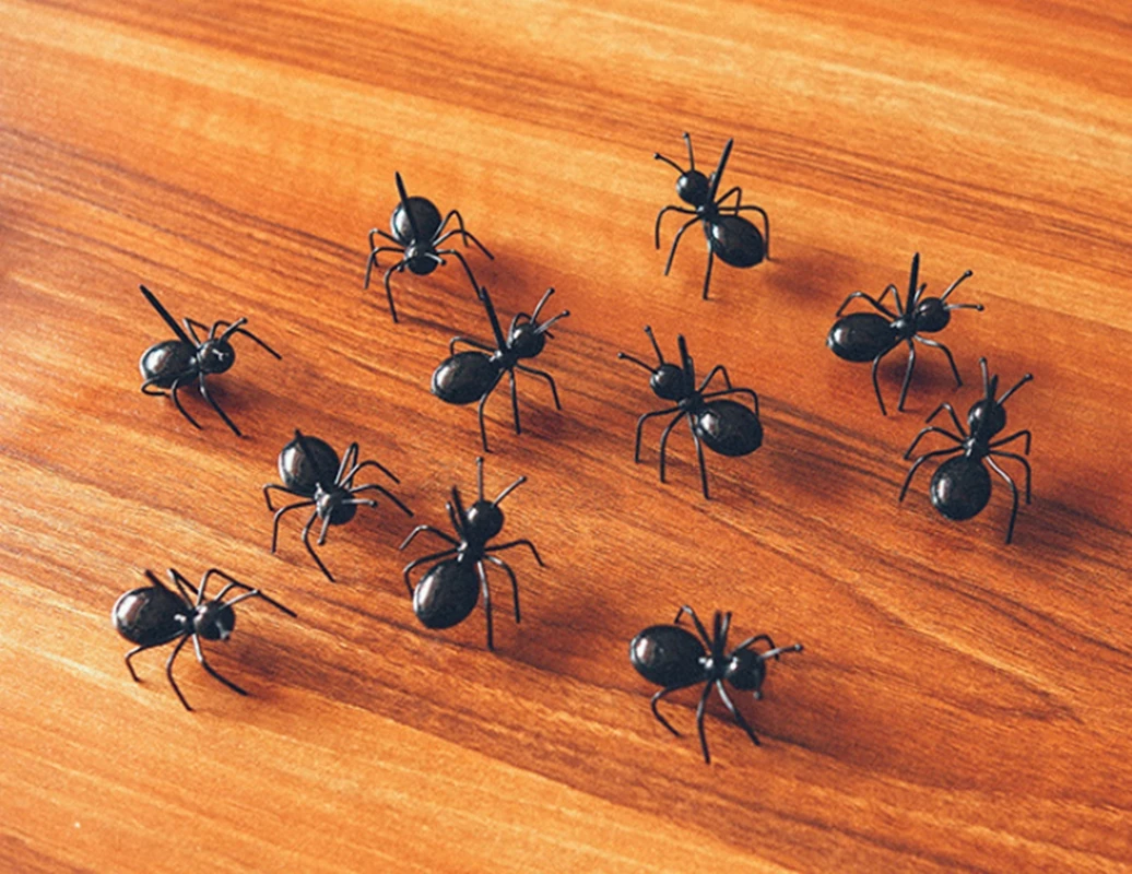 Вечерние серии черная зубочистка с муравьем жесткая рабочая лошадь Бытовая 4,5x4,5x5 см пластиковая креативная милая маленькая вилка для фруктов в форме муравья