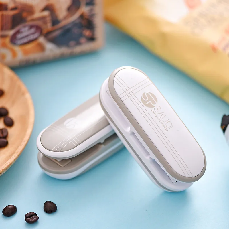 8774812150_775628648