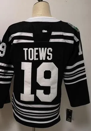 Все сшитые мужские футболки atrick Kane Jonathan Toews Duncan Keith Corey Crawford - Цвет: Слоновая кость