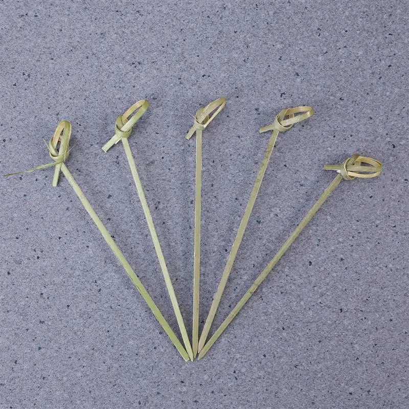 200pcs Fruit Pick Safe Practical Disposable Food Pick Cocktail Stick Party Supplies for Party Birthday Wedding Accessories 9cm