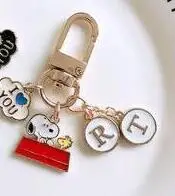 M 1 комплект мультфильм японское аниме арахиса собаки милый брелок для ключей, ювелирные аксессуары Брелки кулон подарки сувениры - Цвет: M