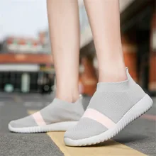 Новая женская повседневная обувь без шнуровки женские легкие вязаные носки мужские спортивные кроссовки Удобная Уличная обувь Мягкая прогулочная обувь