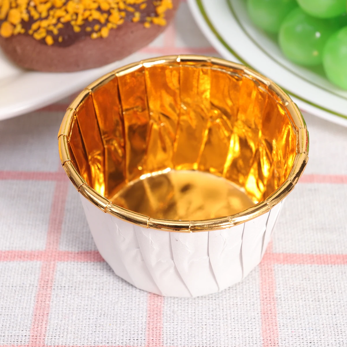 100pcs Disposable Curled Baking Cake Cups Heat-Resistant Paper Muffin Cupcake Paper Cups Baking Cupcake Wrappers Cake Wrapper