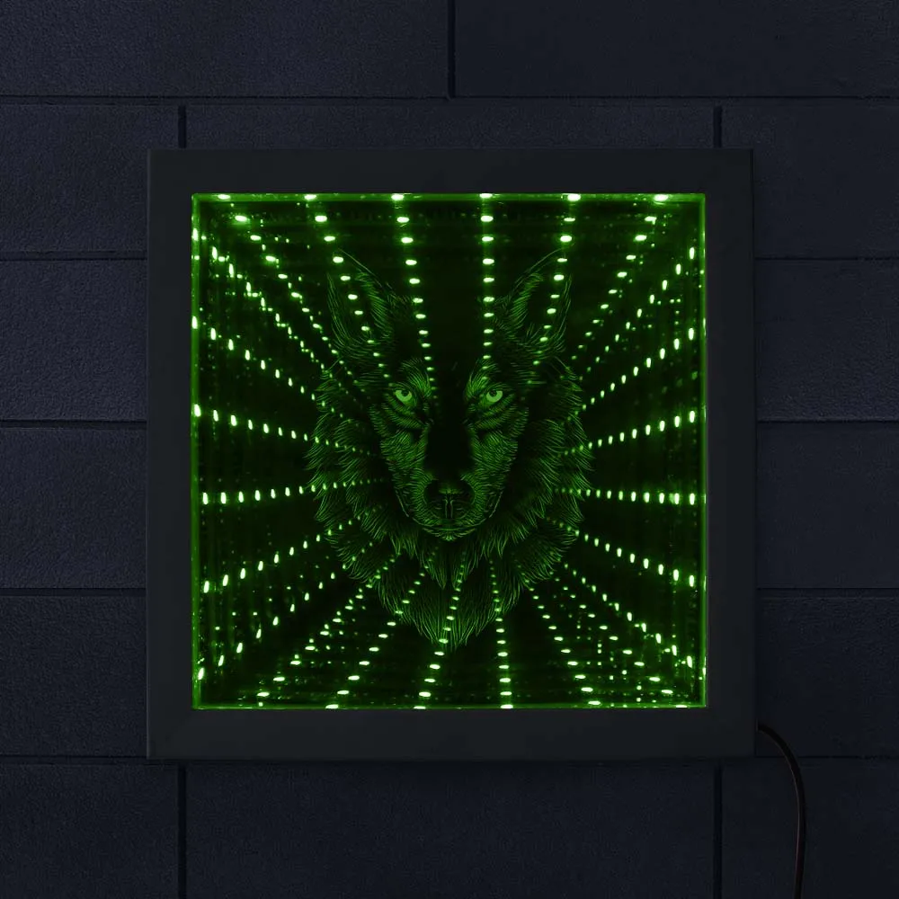Светящаяся неоновая фоторамка с зеркальной поверхностью в виде головы волка
