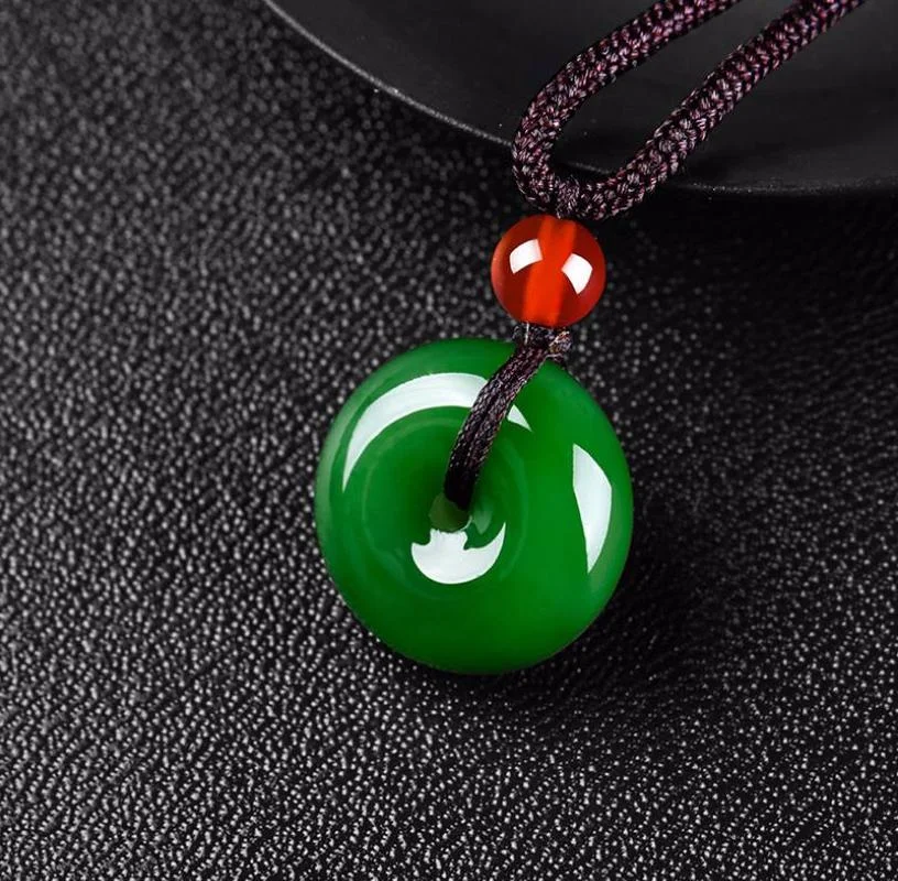 

Hot Selling Natural Green Men Women Hand-Carved Jewelry Jade Pendant Necklace Jewellery Fashion Accessories Gifts
