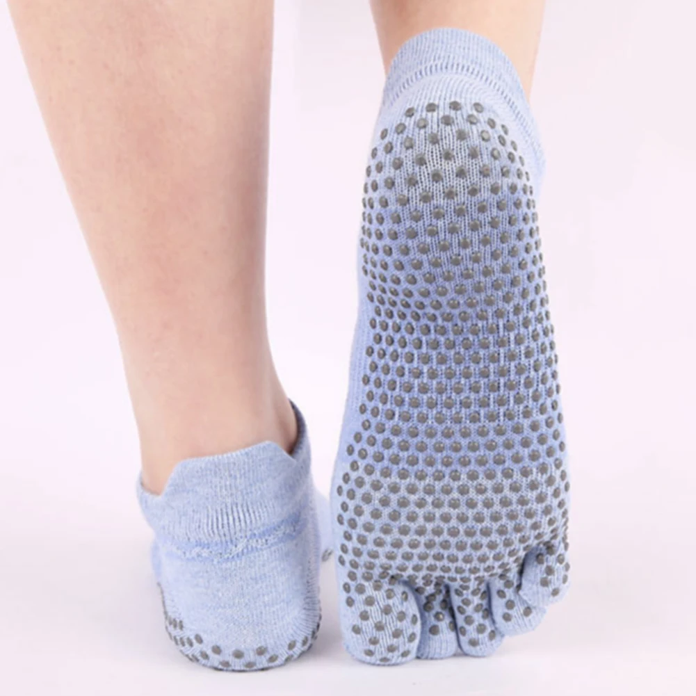 

All Season Soft Sweat Absorption Adult Sports Women Socks Foot Massage Silicone Wear Resistant Five Fingers Yoga Pilates Elastic