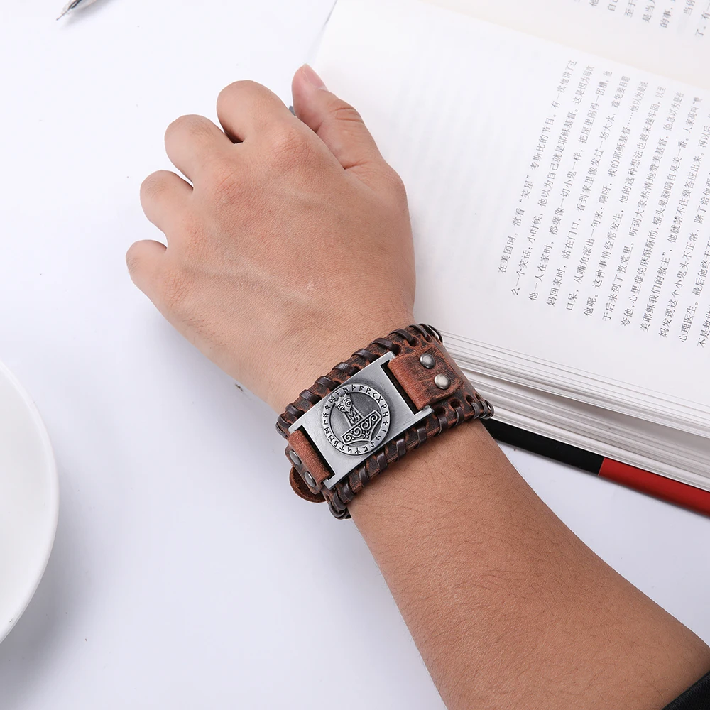 Leather Bracelet Skyrim Talisman Men Compass Tree of Life Valknut Wolf Head Charm Wristband