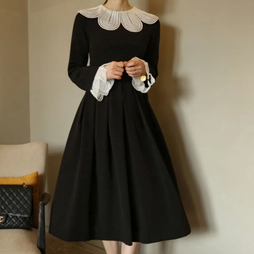 

Женское осеннее винтажное облегающее платье с завышенной талией и рукавами-лепестками