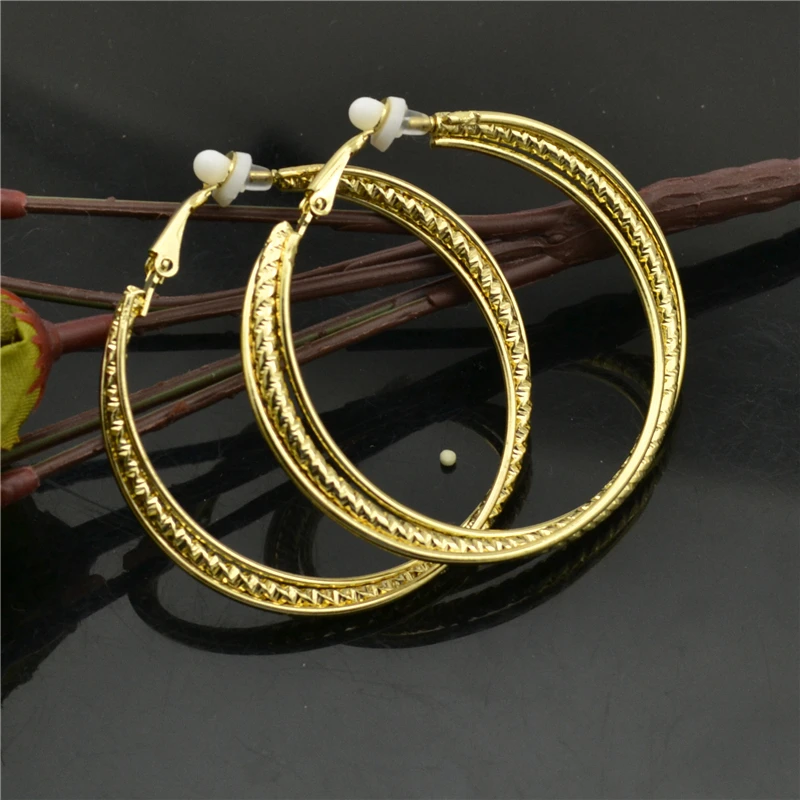 Clip on ear Earrings for women Without piercing Fashion female jewelry Big circle Personalized Round Wholesale Ladies Earrings 2