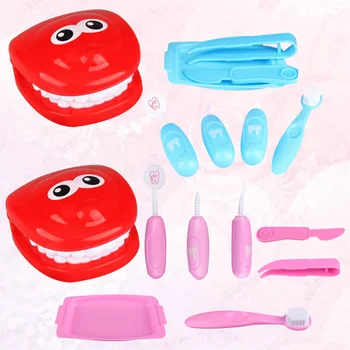 

2 Sets of Doctor Toy Role Play Simulation Portable Brushing Toy for Boys