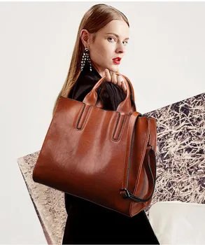 

Fashionable leather handbags must-have for retro women, simple and atmospheric style, with a variety of mature style clothes