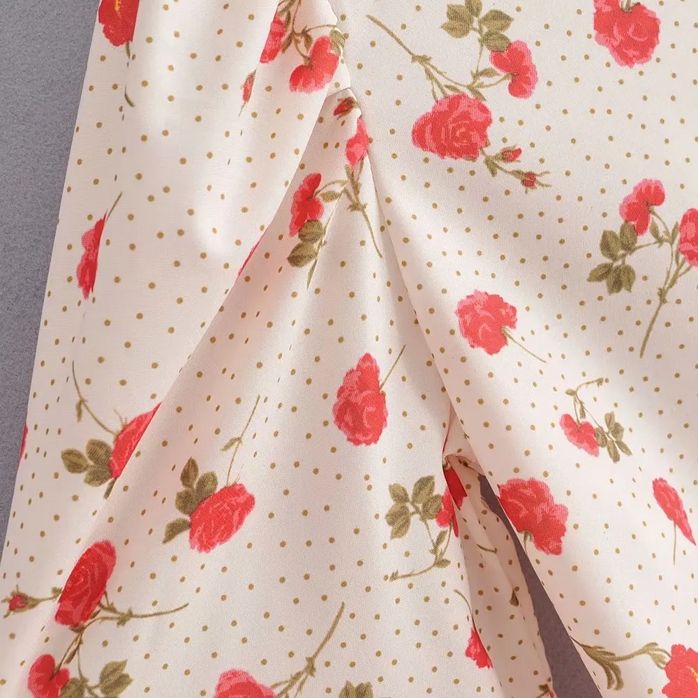 Online 2019 new women sweet flower print dot blouses female puff sleeve casual shirt autumn long sleeve blusas chic chemise tops LS4035