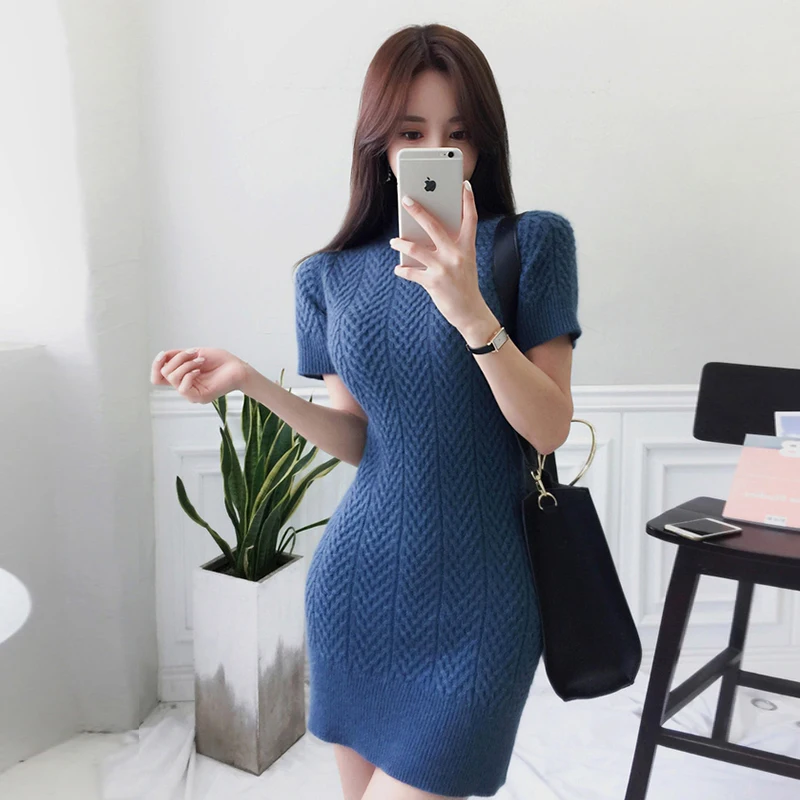 

2020 Spring Korean version of the ladies temperament tight-fitting slim waist bag hips were thin bottoming knitted sweater dress