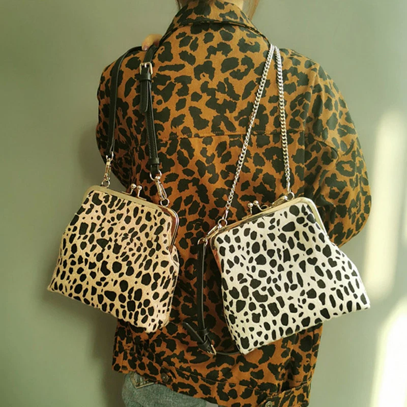 

Leopard-print Fur Bag Women's Autumn/winter 2019 New Niche Design Clip Hand-held Shoulder Small Bag One-shoulder Diagonal Bag