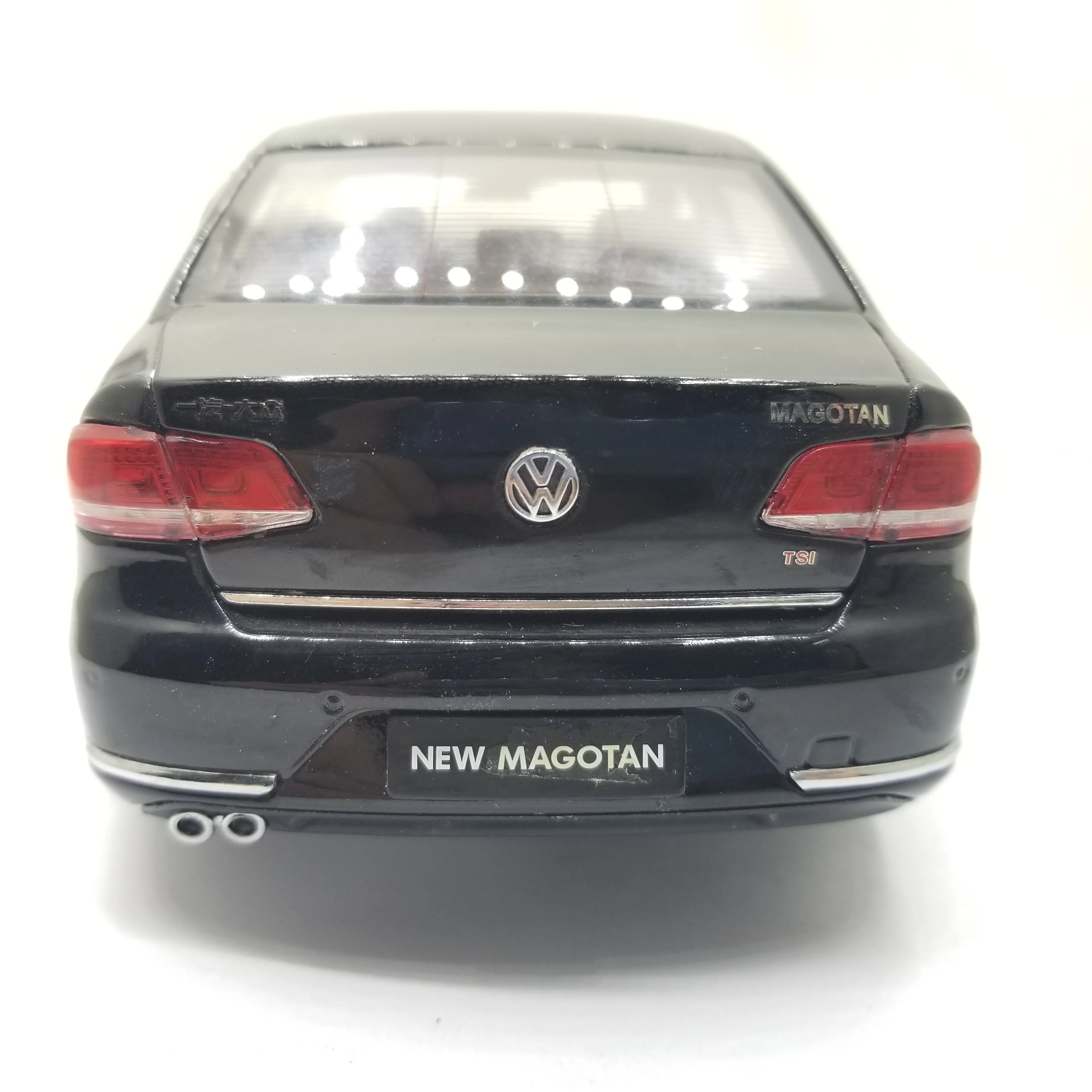 1:18 литье под давлением модель для Volkswagen VW Magotan B7L евро Passat B7 2012 Седан Игрушечная машина из сплава миниатюрная коллекция подарки