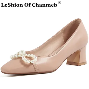 

2021 Natural Cow Leather Pumps Women Square Toe Elegant Pearls Sweet Bow Knot Party Shoes Wedding Bridal High Heels Pump Nude 33