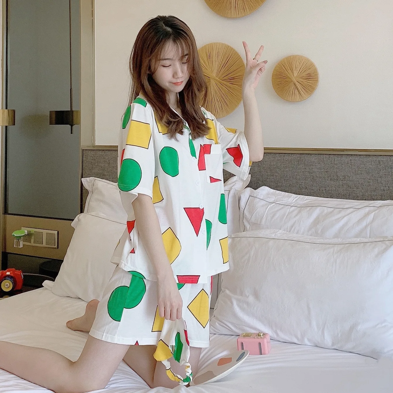 

Crayon Pajamas Tracksuit Short Sleeve Shorts