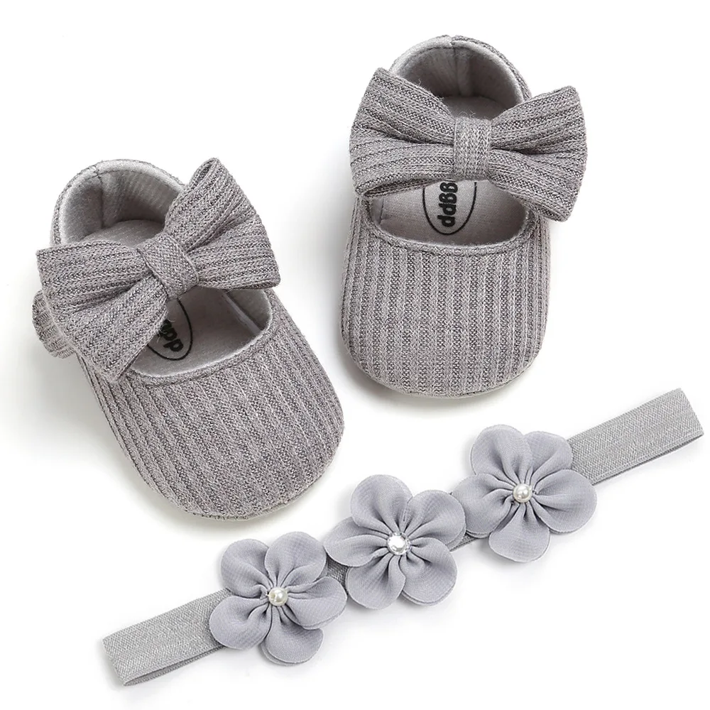 2 предмета для маленьких девочек; Милые однотонные туфли для новорожденных Детские Мягкая подошва, с бантом для детей, начинающих ходить Туфли под платье+ повязка на голову