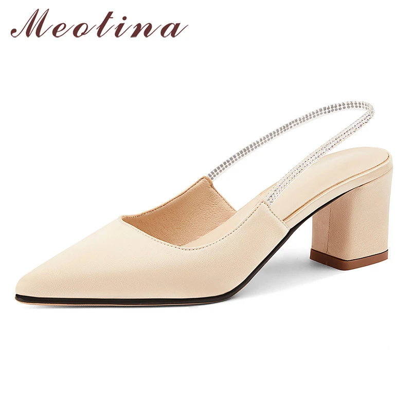 square pointed shoes