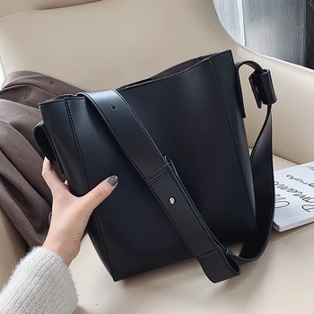

High Capacity Solid Color PU Leather Shoulder Bags For Women 2020 Bucket Bag Lady Handbags With Wide Belt Travel Women's Handbag