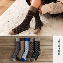 Зимние женские носки, женские утепленные теплые носки с буквенным принтом, новые удобные шерстяные женские зимние носки, короткие теплые носки для женщин
