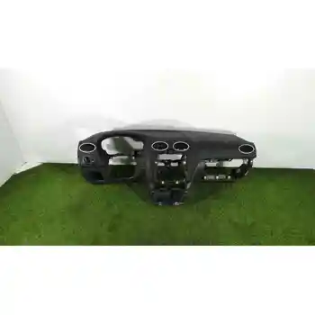 

2286406 box Instruments Ford Focus Hatchback (CHAP)