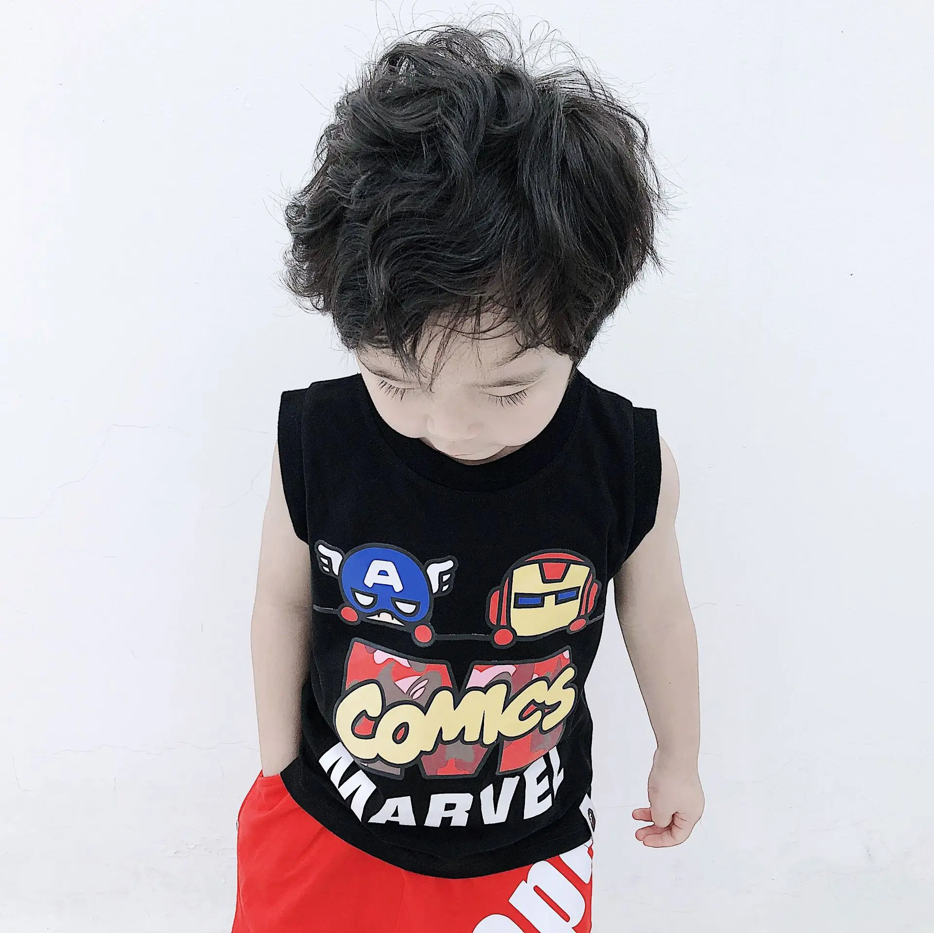 Г. Летний стиль, популярный бренд в японском стиле, Детская жилетка без рукавов с принтом «мстители», «Железный человек» вырез лодочкой