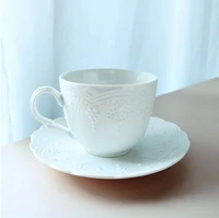 Cup and Saucer Ceramci белый Рельефный цветочный узор элегантная лепестковая тарелка чайная чашка с блюдцем - Цвет: Cup and Saucer
