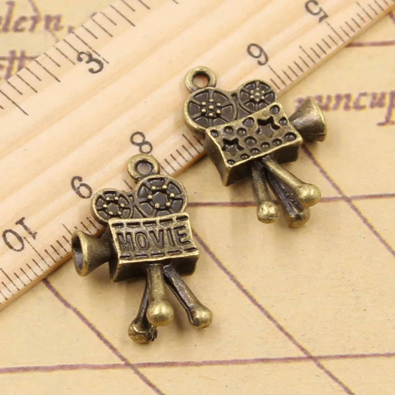 10pcs 매력 영화 카메라 프로젝터 25x17mm 티베트어 DIY 레트로 쥬얼리 팔찌 목걸이 골동품 청동 실버 컬러 펜던트