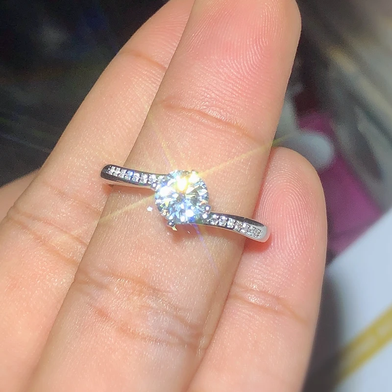 Moissanite 0.5ct твердость 9,3, заменители алмазов, могут быть протестированы инструментами. Популярные ювелирные изделия