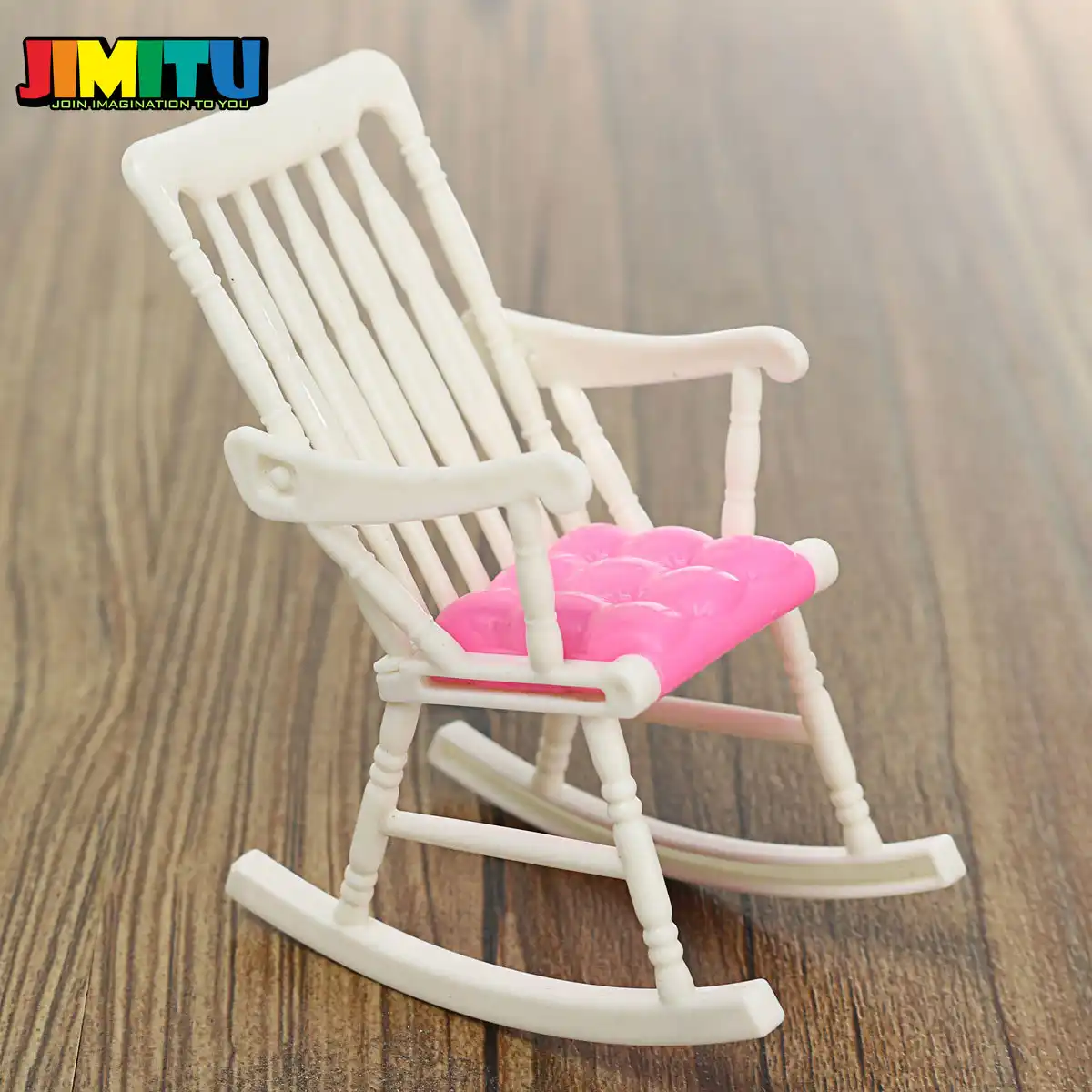 muebles y accesorios para casa de muñecas