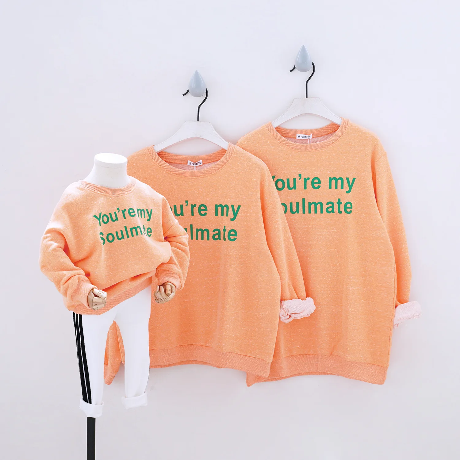 Одинаковая одежда для семьи новые осенние свитшоты маленьких мальчиков и