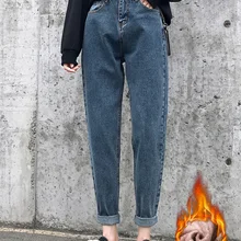 FINEWORDS, утепленные вельветовые шаровары, теплые джинсы для женщин, Джинсы бойфренда с флисом, высокая талия, повседневные, размера плюс, кашемировые джинсы