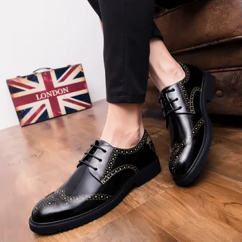 

Sapato Buty Meskie Men Zapatos Pointed Casual Shoes Fashion Brogue Carved Men Shoes