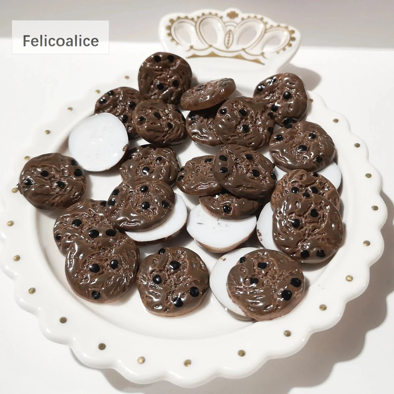 

100pcs 20mm Resin Chocolate Cookies Charms Flatback Pendants For DIY Keychain Earrings Phone Hair Accessories Jewelry Making