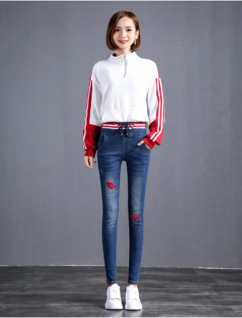 9235807771_1705843678