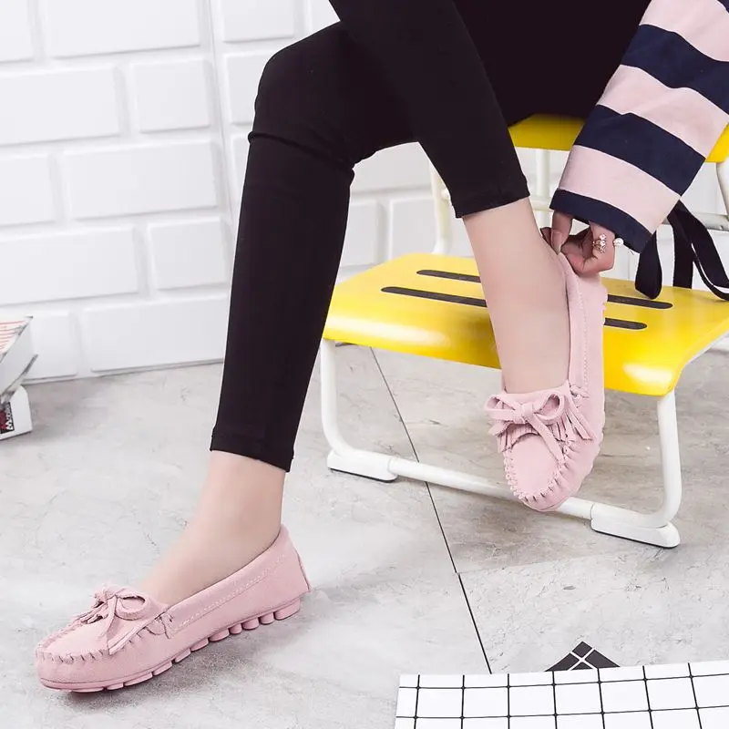 Najtaniej 2019 buty damskie 100% prawdziwej skóry kobiet płaskie buty mokasyny na co dzień Slip on mieszkania damskie buty mokasyny Lady Tassel