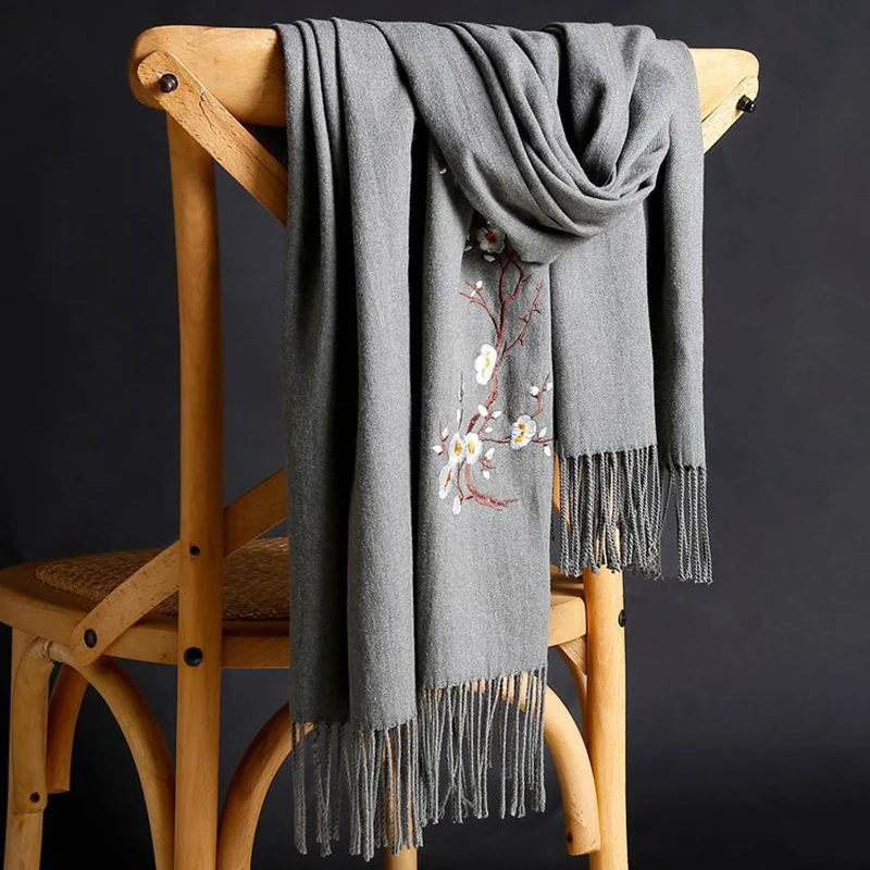 

Cashmere Warm Scarves with Tassel Women 2019 Autumn New Embroidery Solid color Long Wraps Women Scarf Female Shawl Winter Scarf