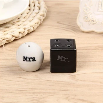 

With Free Shipping Ceramic Party Gifts MR & MRS Salt and Pepper Shaker Favors