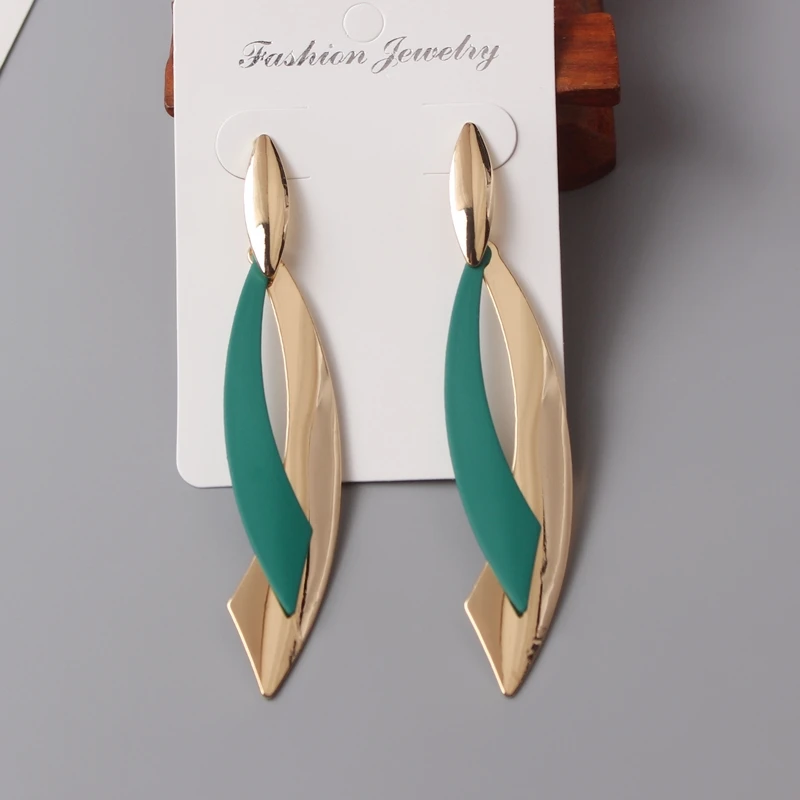 287245-02ba90.jpg He56f6653bbf74fcaafdf44f9ea5d638d8 European Statement Geometric Leaf Drop Earrings for Women Long Brincos Party Jewelry Smooth Green Red Color Christmas Gift Mallzona